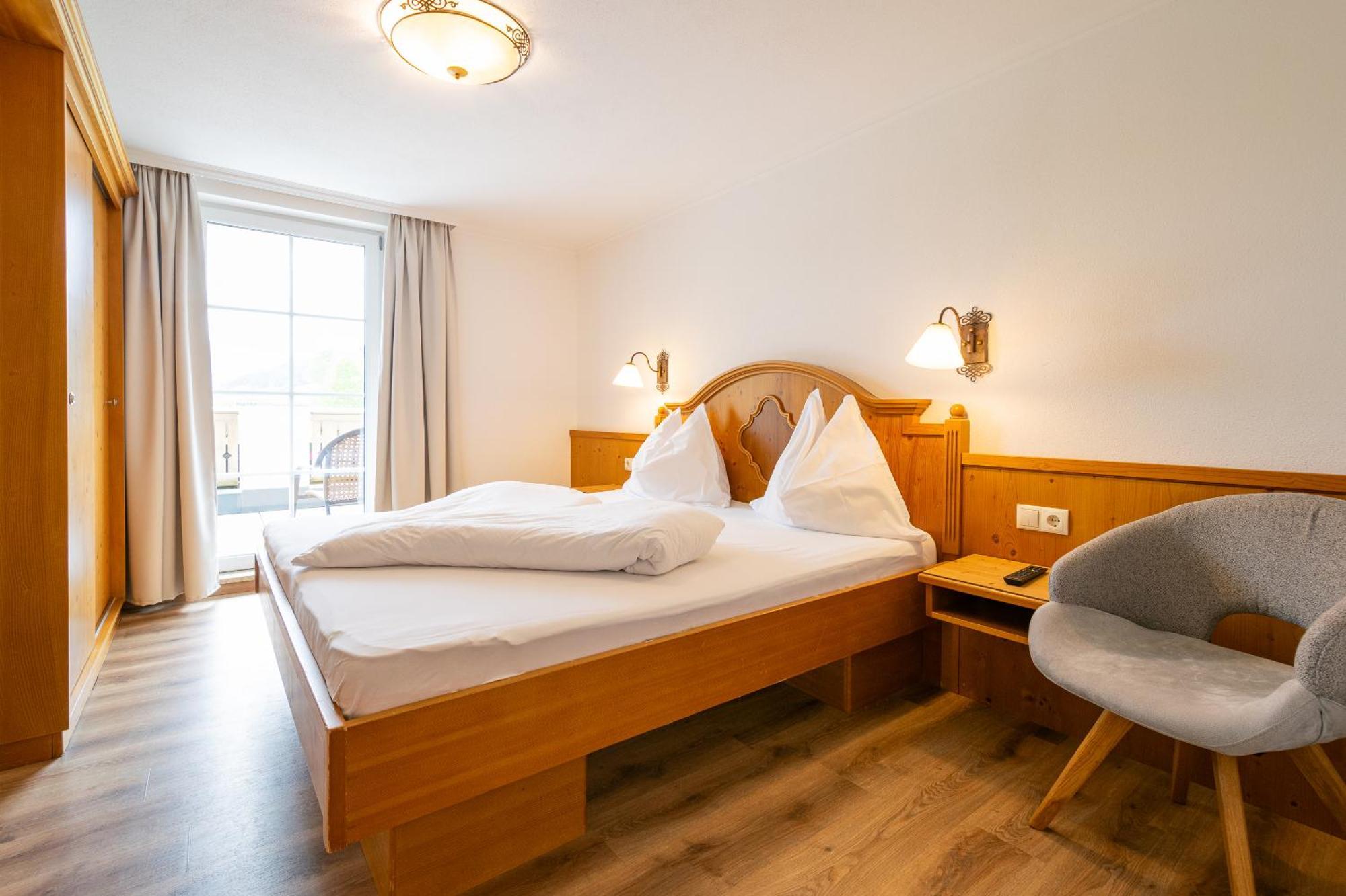 רדשטאדט Landhotel Hubengut Bed And Breakfast מראה חיצוני תמונה