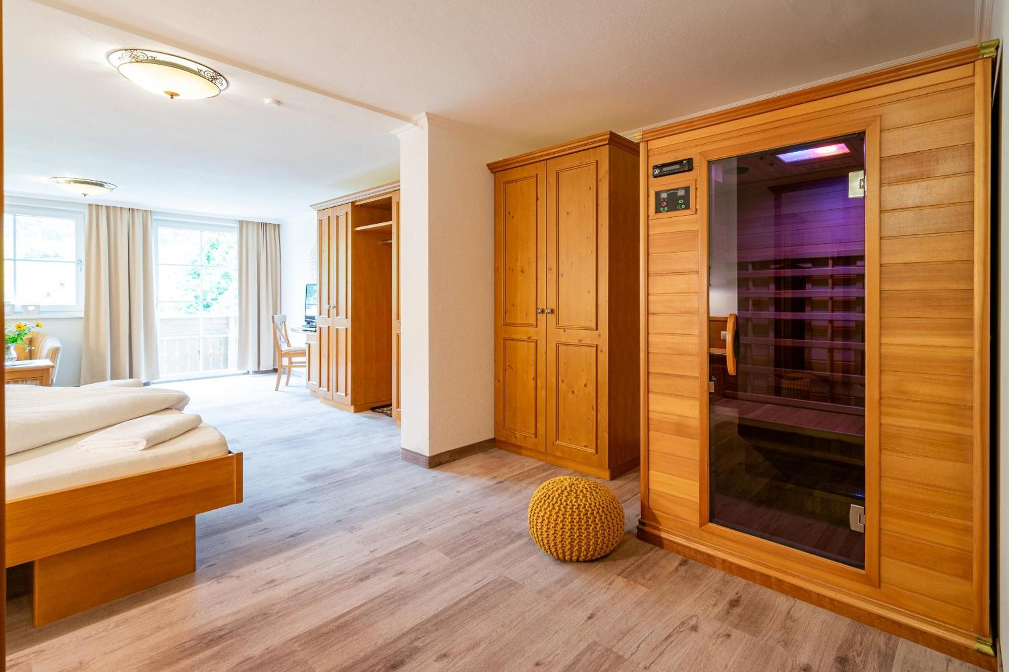 רדשטאדט Landhotel Hubengut Bed And Breakfast מראה חיצוני תמונה