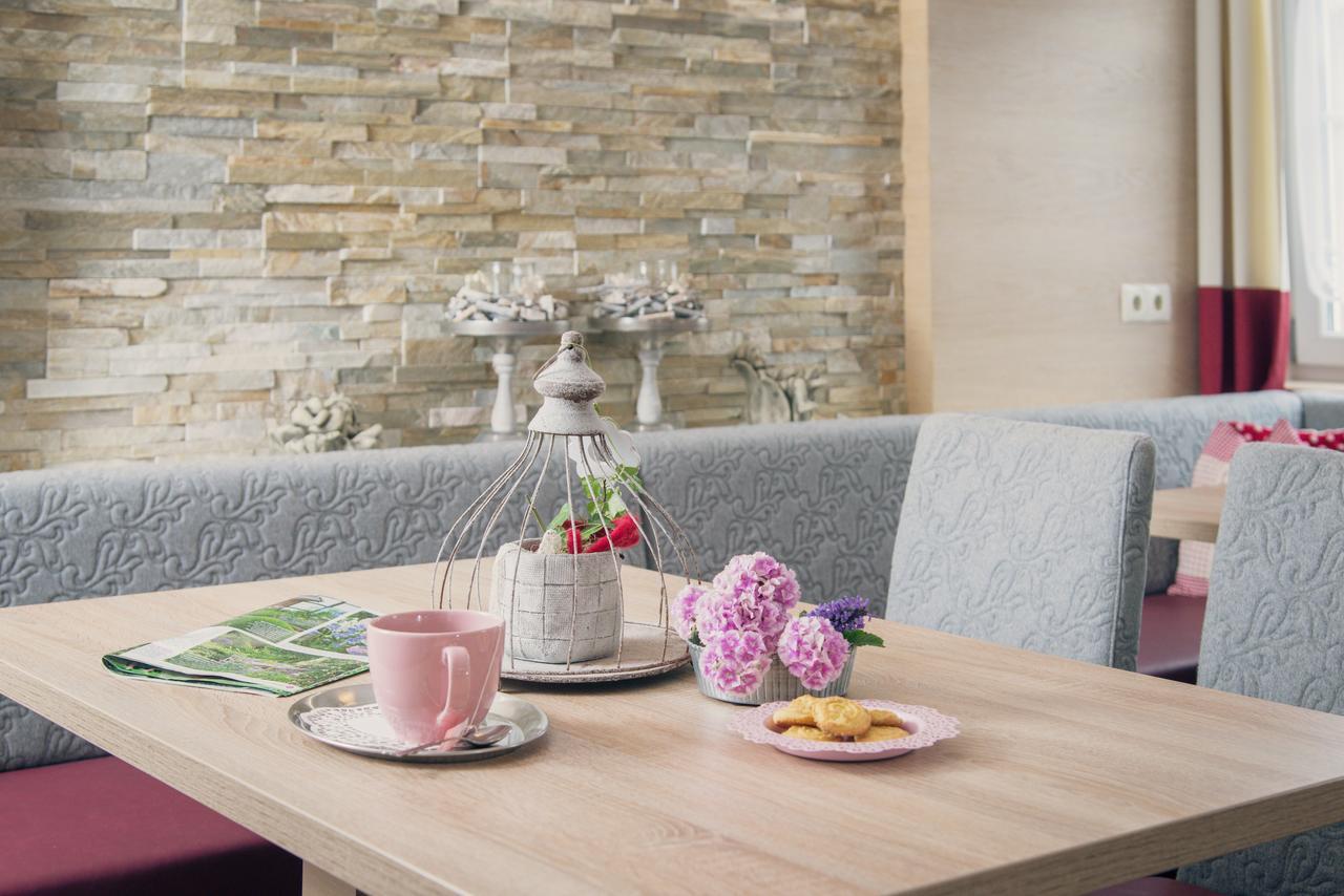 רדשטאדט Landhotel Hubengut Bed And Breakfast מראה חיצוני תמונה