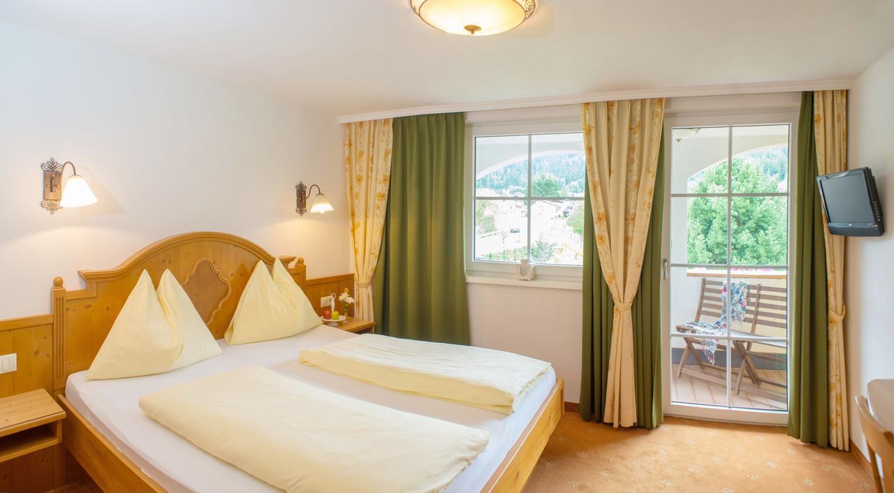 רדשטאדט Landhotel Hubengut Bed And Breakfast מראה חיצוני תמונה