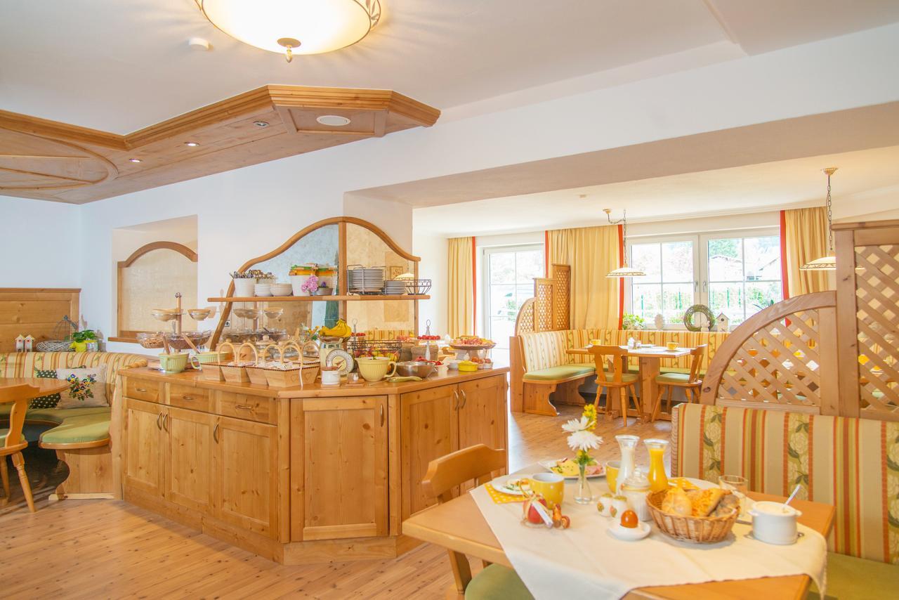 רדשטאדט Landhotel Hubengut Bed And Breakfast מראה חיצוני תמונה