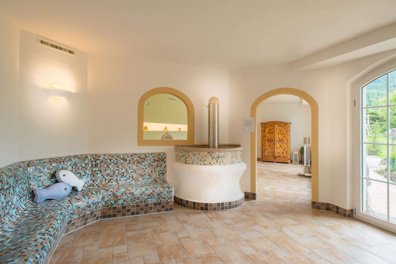רדשטאדט Landhotel Hubengut Bed And Breakfast מראה חיצוני תמונה