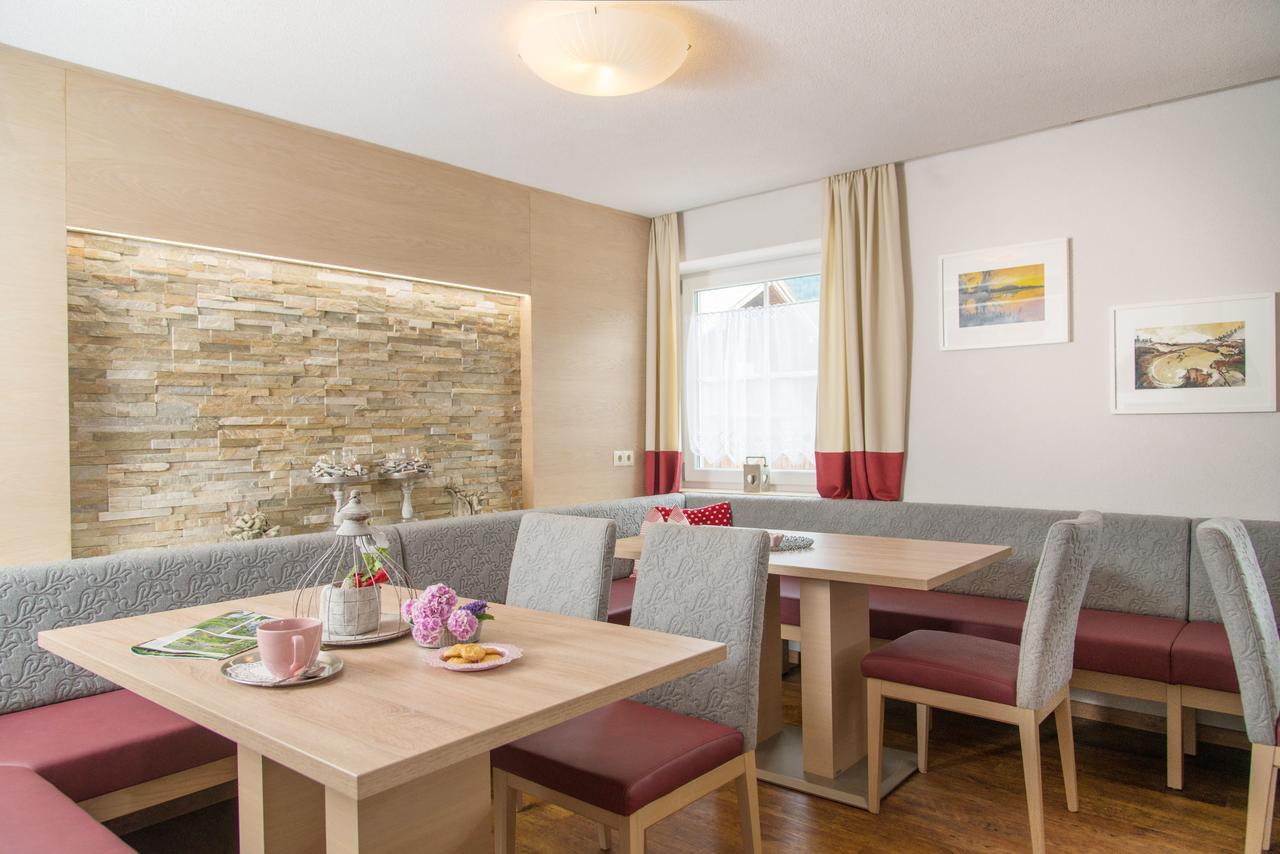 רדשטאדט Landhotel Hubengut Bed And Breakfast מראה חיצוני תמונה